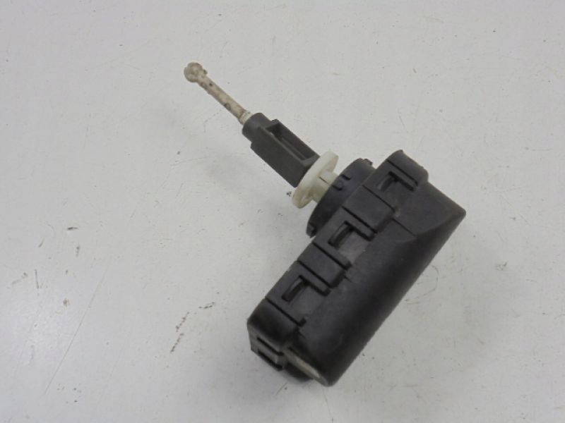 фото №1, Mercedes e w210 моторчик регулювання фара