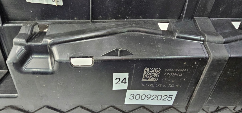 Повітропровід впуск повітря впуск ремінь передній bmw ix2 u10 51745a32a86 Зі Шроту