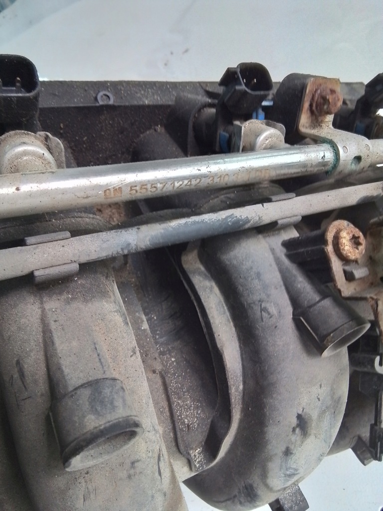M386 коллектор впускной  форсунки opel mokka 1.6b 55578687 с Разборки