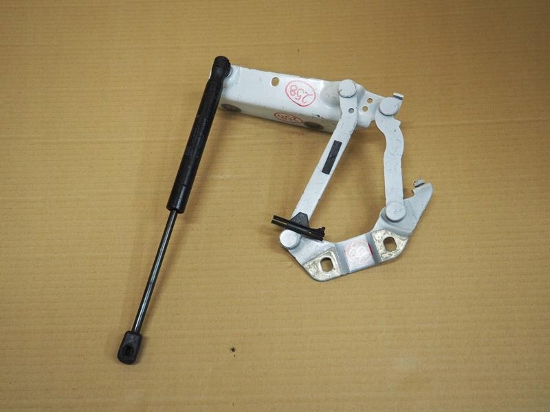 фото №2, Петля капот левый привод range rover evoque