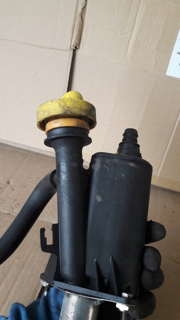 фото №4, Вентиляция картера щуп масла megane 2 1.9 dci