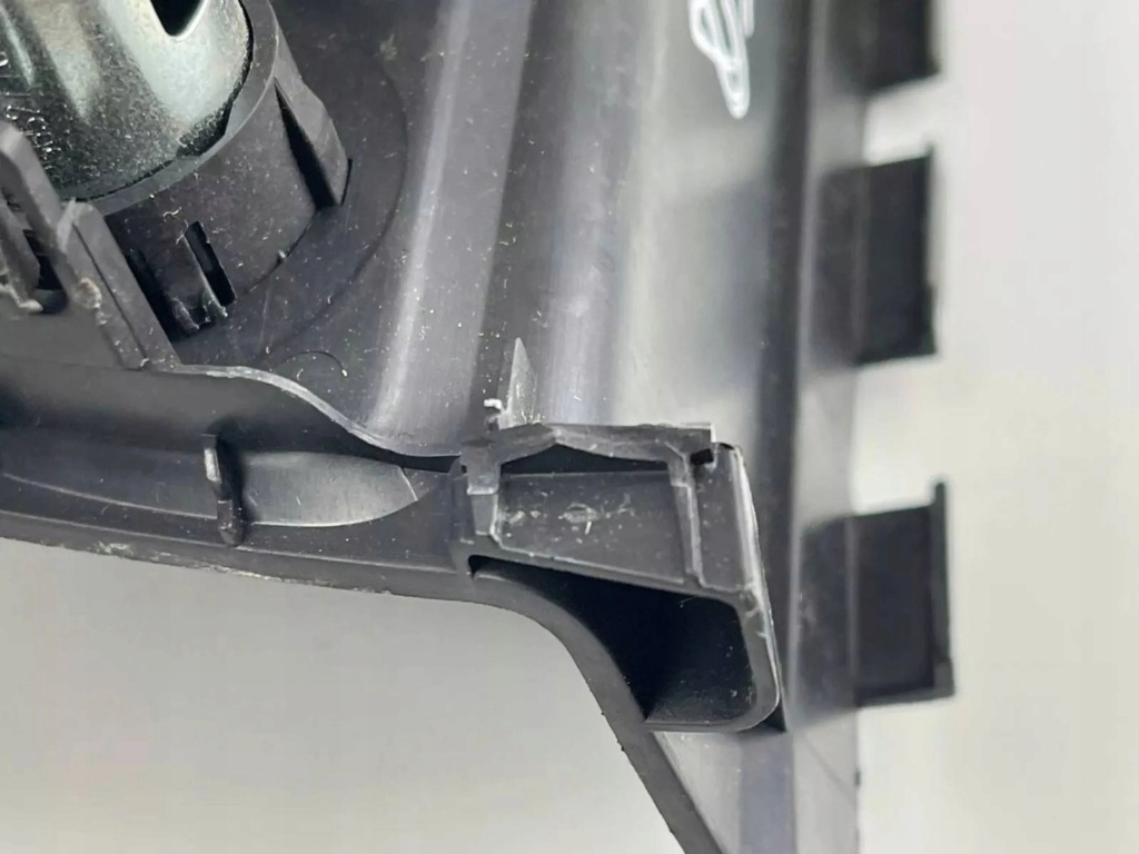 фото №9, Peugeot 208 2015 разъём / соединитель usb