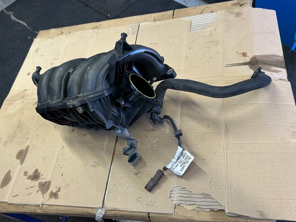 Citroen c4 peugeot 1,4 1,6 vvti колектор впускний  v752817280 Недорого