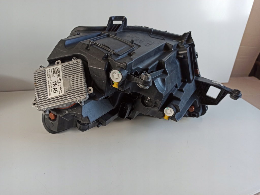 фото №7, Лампа правая skoda kamiq 658941016b