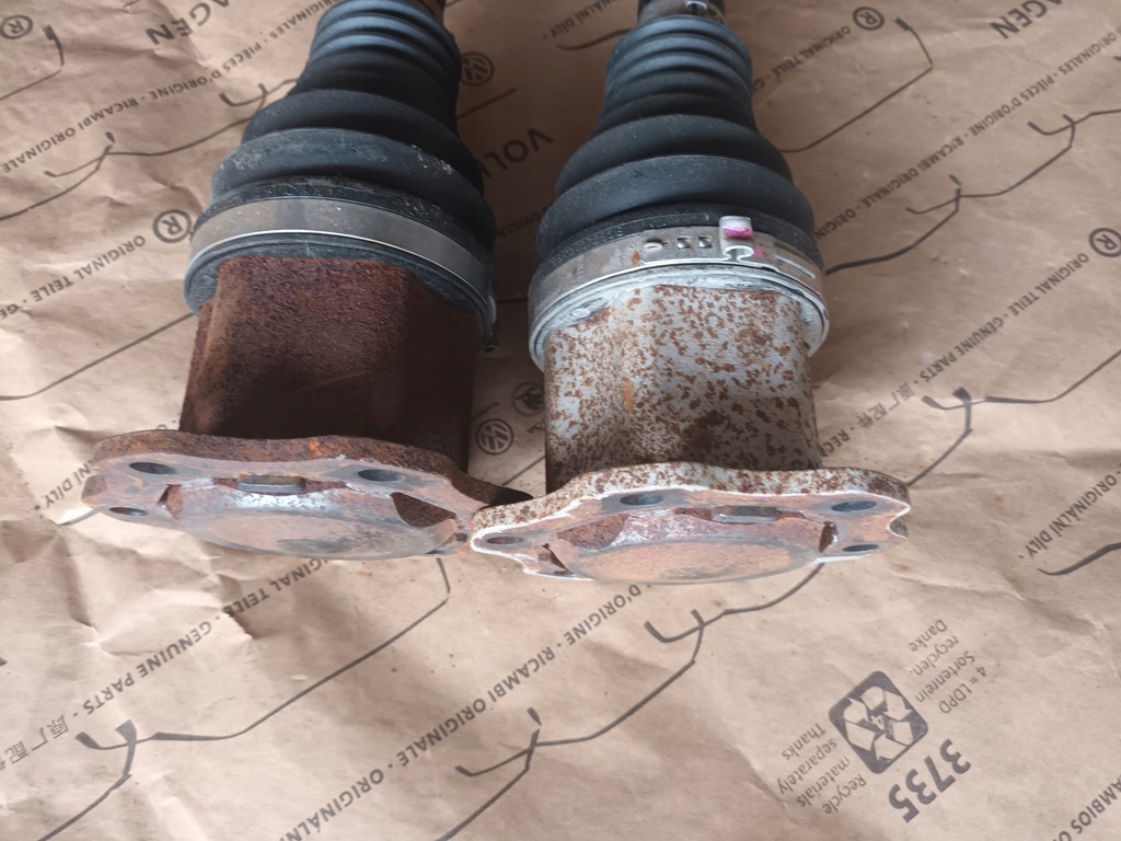 фото №11, Привідний вал привідна передня права ліва audi a4 8k a5 8t 8k0407271al 12km