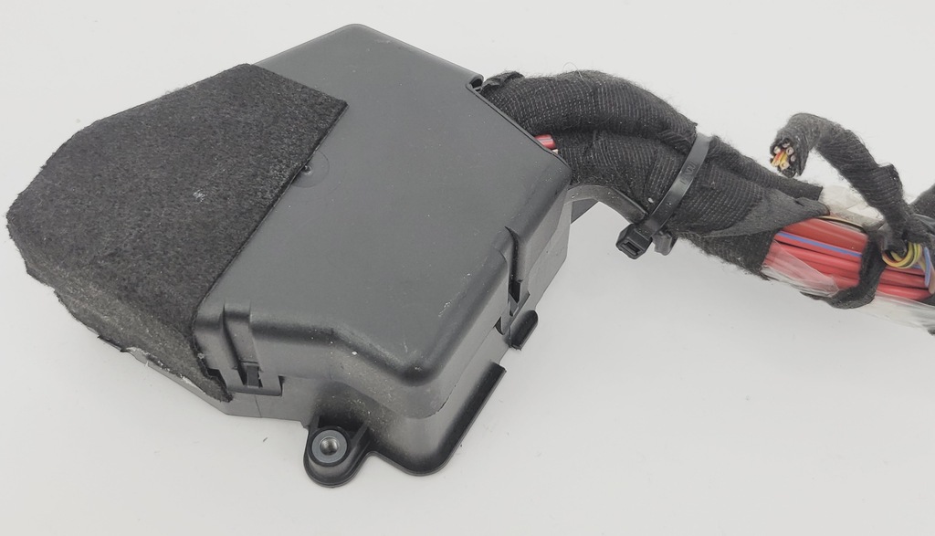 фото №5, Audi a8 d3 lift коробка запобіжників запобіжники