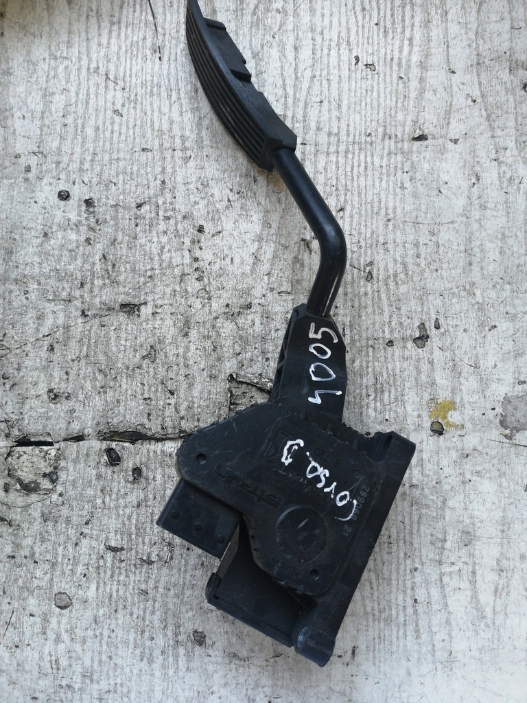 фото №1, 4005 педаль газа потенциометр 55702021 opel corsa d