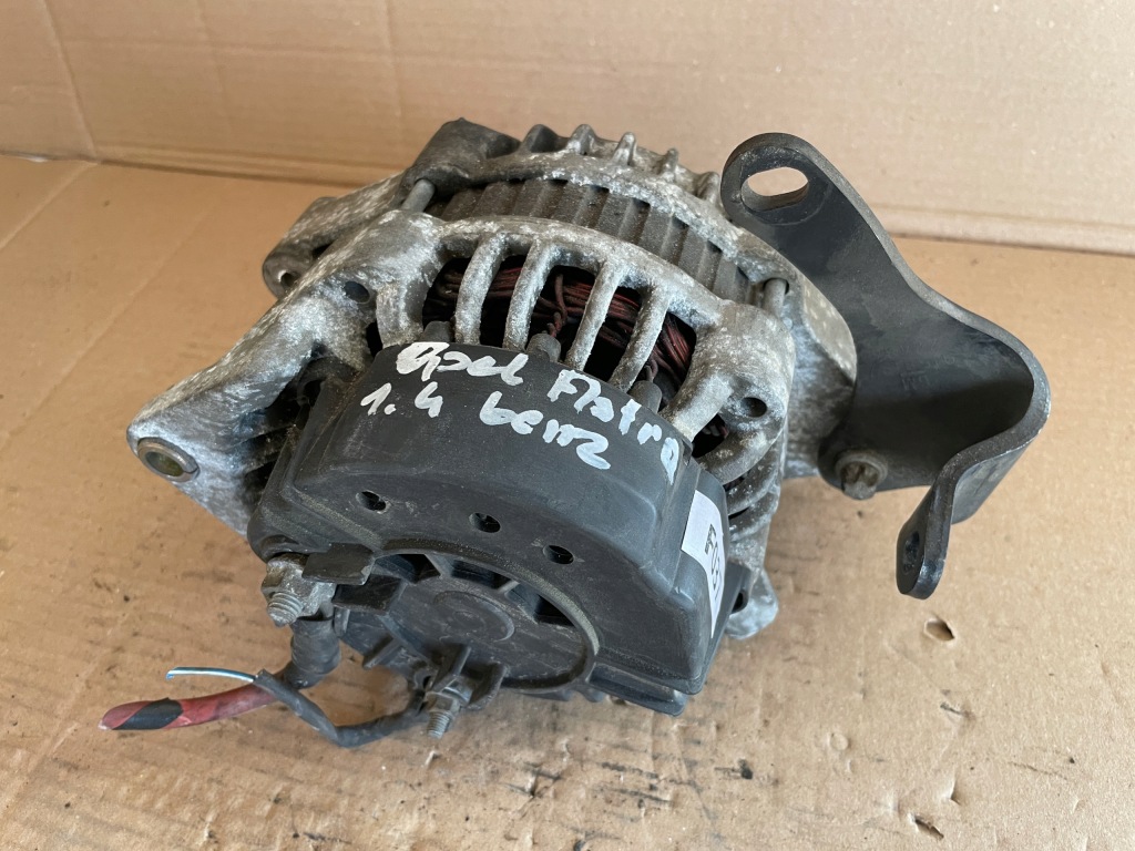 Купити Opel astra 1.4 benz генератор 6204000