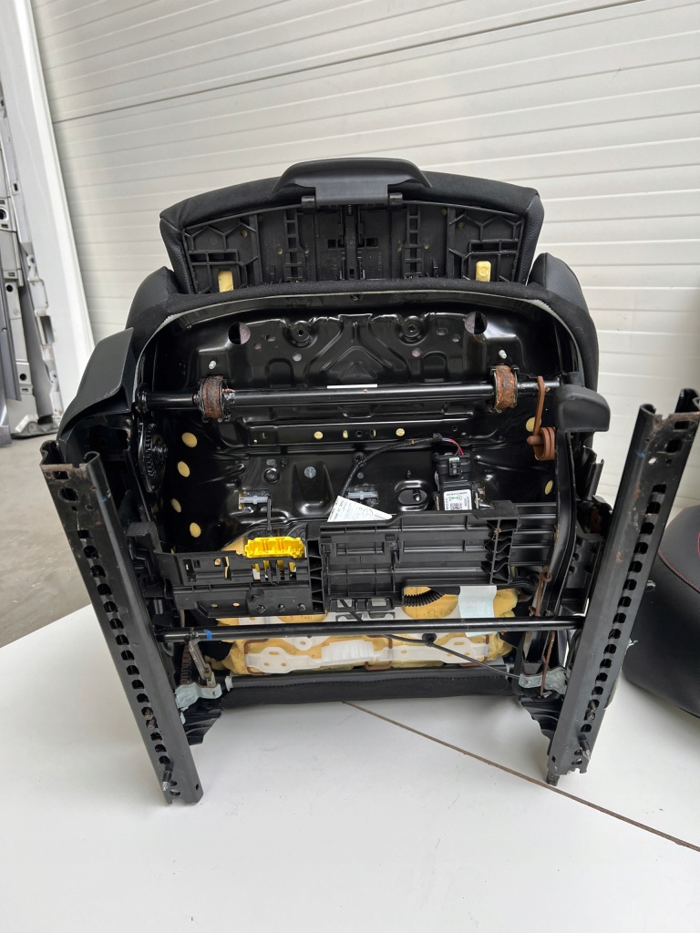 фото №7, Сидіння заднє сидіння обшивки тунель пластики mercedes a-klasa w177 amg хетчбек hb