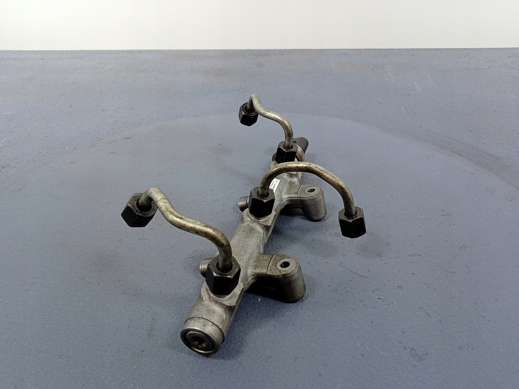 фото №2, Audi a4 b9 3.0 tdi молдинг упорскування 059130089cs