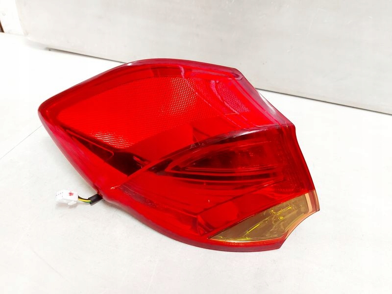 фото №1, Kia ceed ii 2 hb лампа левый задняя задняя led 92401a20 kia ceed ii дизель