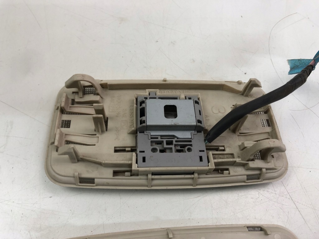 фото №10, Toyota verso лампа стельовий