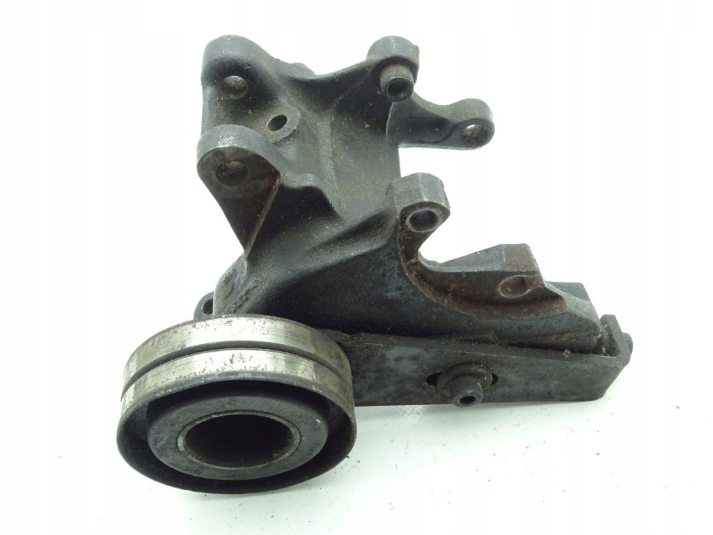 фото №1, Peugeot 306 98-02 1.9 td d8a кронштейн кронштейн генератора ролик натяжитель