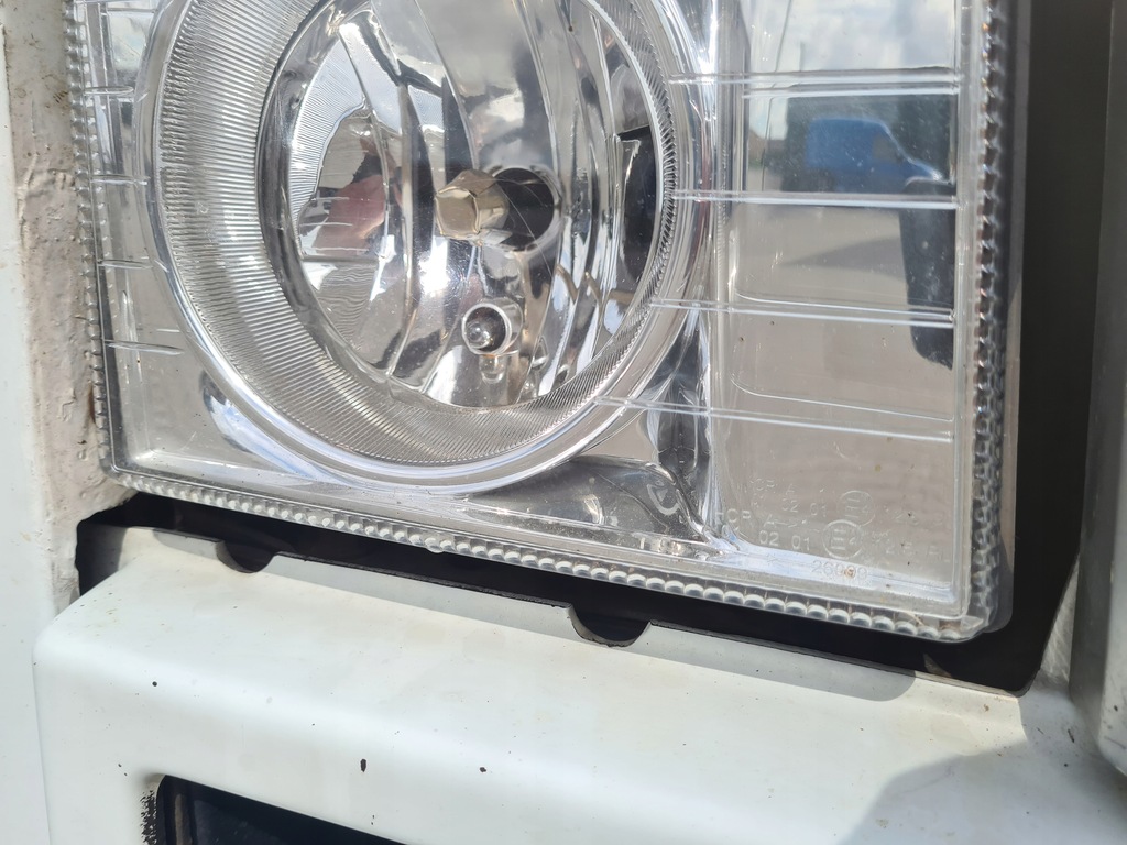 фото №4, Лампа правая фара renault magnum dxi