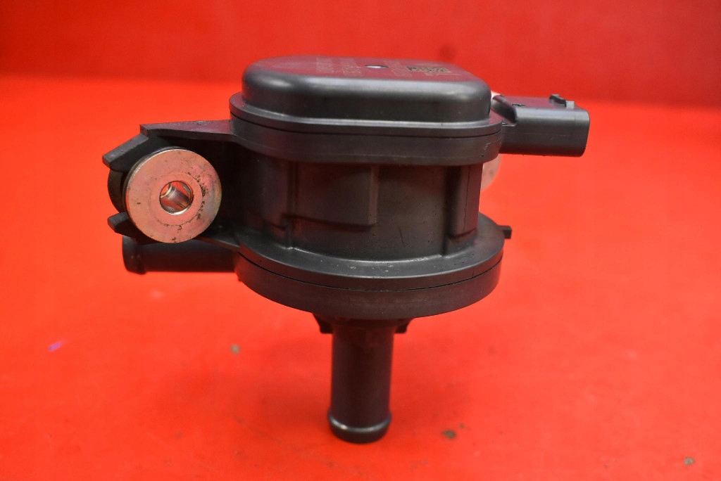 фото №5, Помпа насос воды 87260-42050 toyota bz4x 204 km 22-