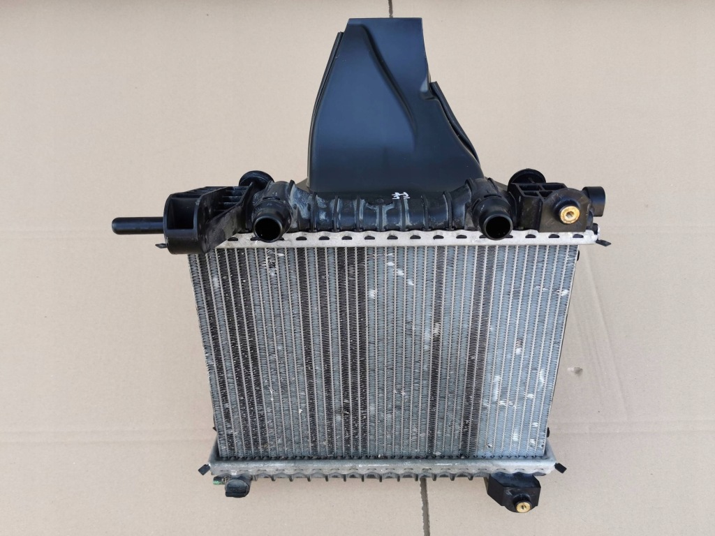 Maserati levante рестайлинг  21- 2.0 hybrid дополнительная радиатор воды правая впуск в Украине