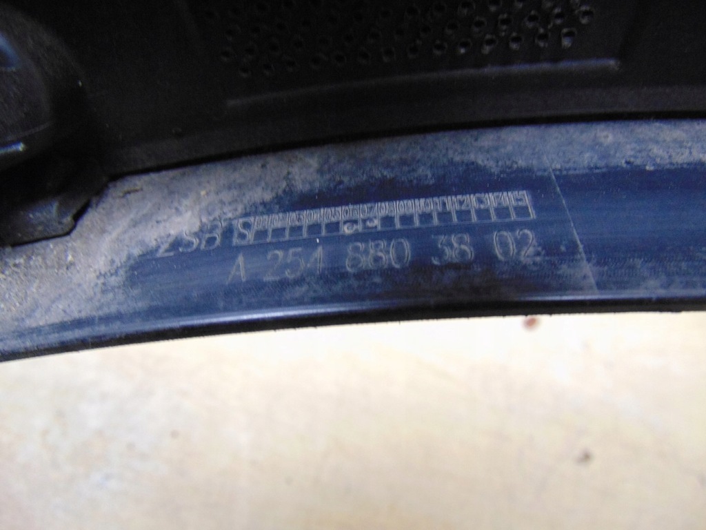 фото №16, Молдинг накладка крила правий задня mercees glc w254 a2548803802