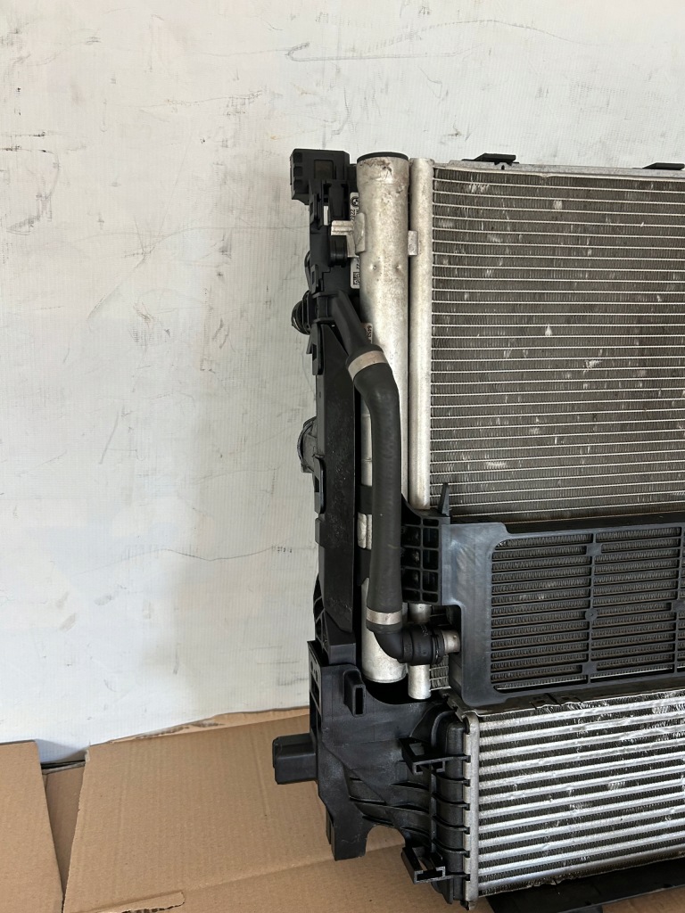 Комплект радіатор вентилятор bmw g30,g31 Оригінал