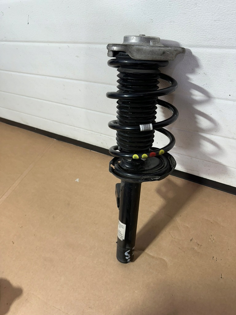 Амортизатор правый перед, правый передний mercedes eqa w243, h243 с Разборки