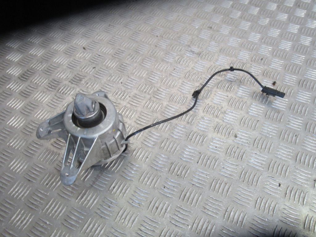 Купити Подушка двигуна mercedes gle w167 a1672407700
