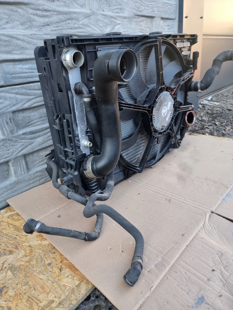 фото №15, Bmw 6 f06 f12 f13 комплект радиатор с корпус 4.4 b 650i