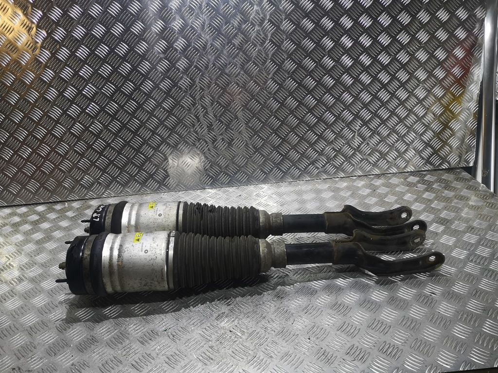 фото №1, Амортизатор пневмоподушка правий cherokee wk2 68231886aa