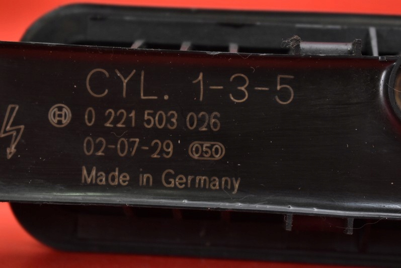 фото №7, Катушка зажигания 0221503026 cadillac cts 1 i 3.2 v6 223 km 02-07