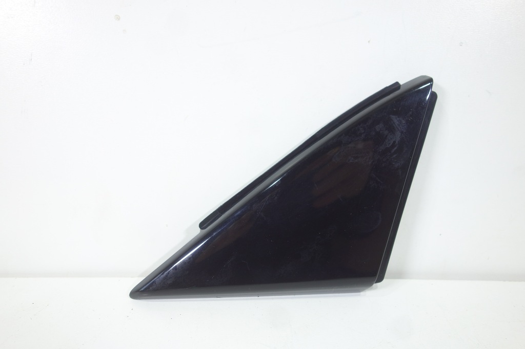 фото №1, Трикутник двері перед правий audi q2 81a837638