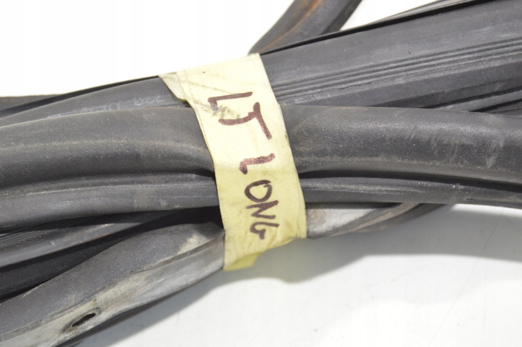 Прокладка дверь левый задний  mercedes w140 long 1407300178 с Разборки