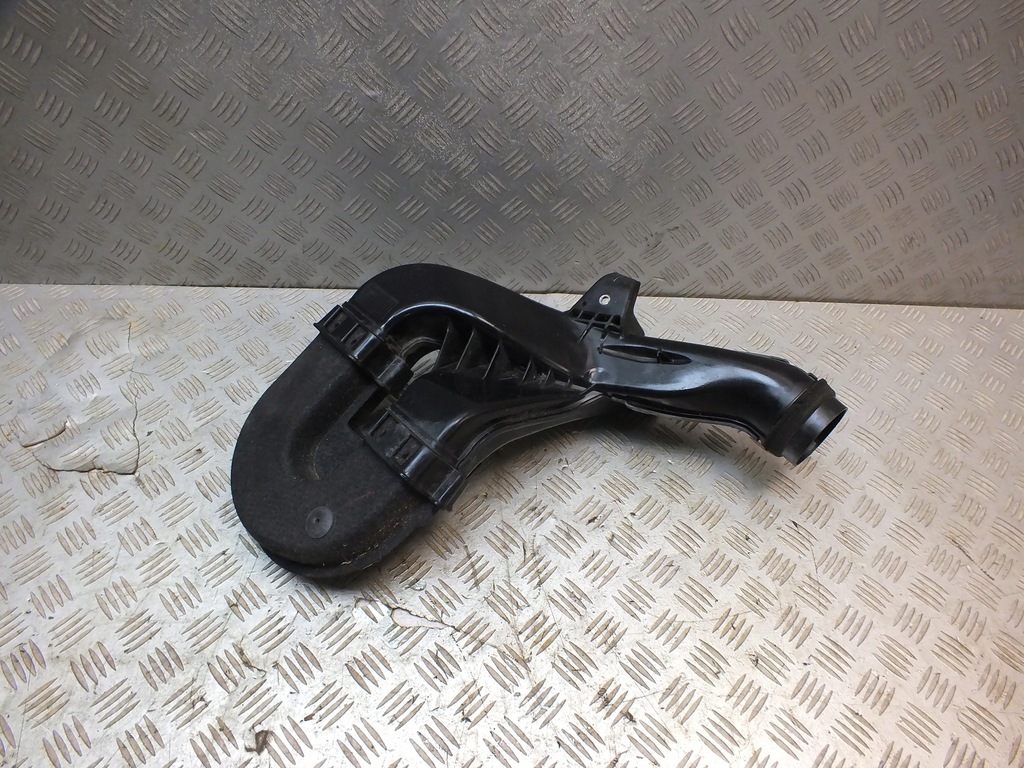 фото №1, Toyota auris ii e18 1.6 труба резонатор воздухозаборник воздуха шланг 17751-0y060