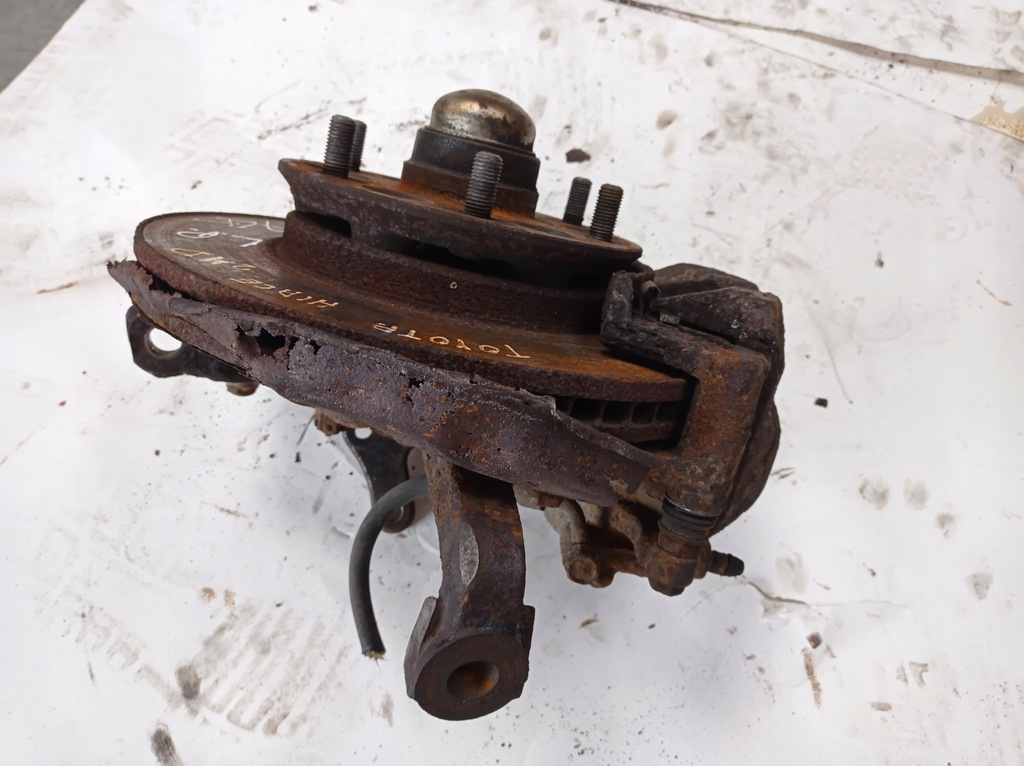 фото №4, Поворотный кулак левый перед hiace iv 1996 2.4d 2l