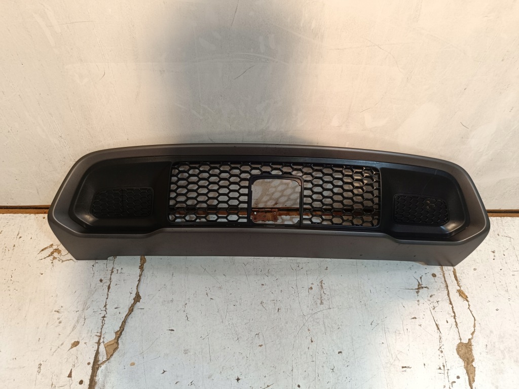 фото №1, Бампер jeep grand cherokee wk2 lift 17+ решётка радиатора