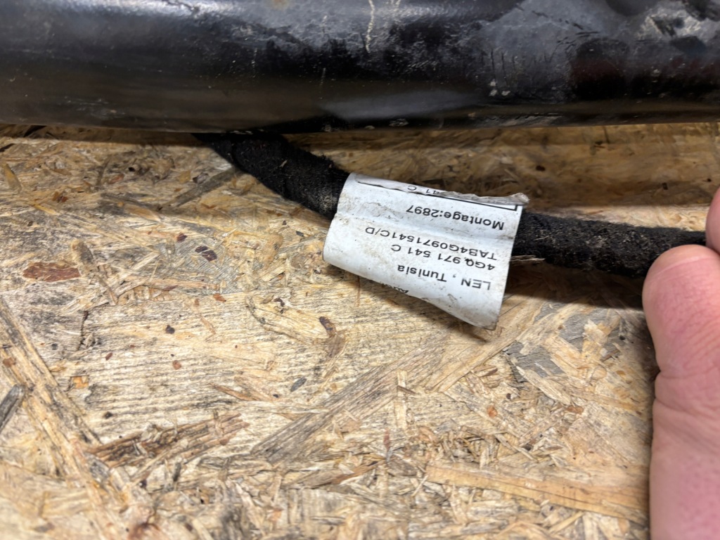 Audi a6 c7 4g0 фаркоп  буксировочный 4g0800491s оригинал в Украине