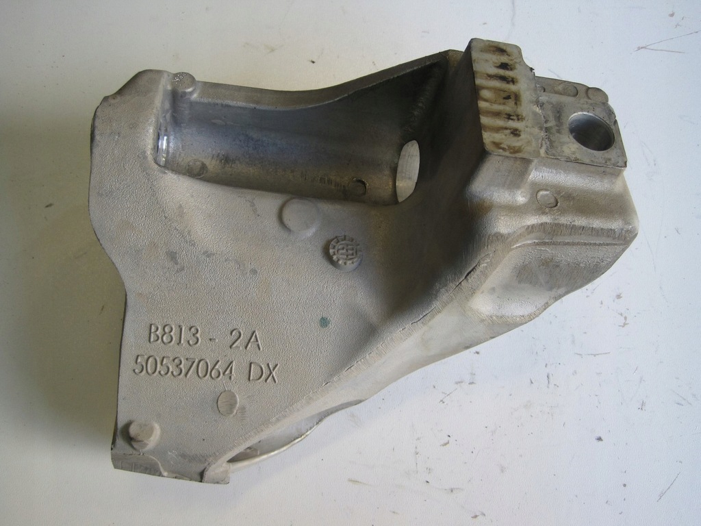 фото №1, Кронштейн maserati grecale 2,0hyb 50537064