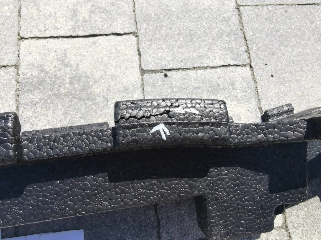 Абсорбер, піна бампера передній bmw 1 f20/f21 рестайлінг  2.288 Оригінал