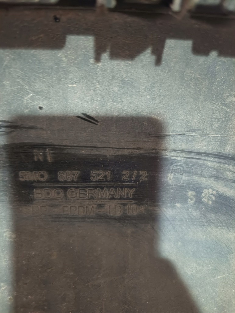 фото №9, Бампер задняя задний направляющие vw golf v plus la7t