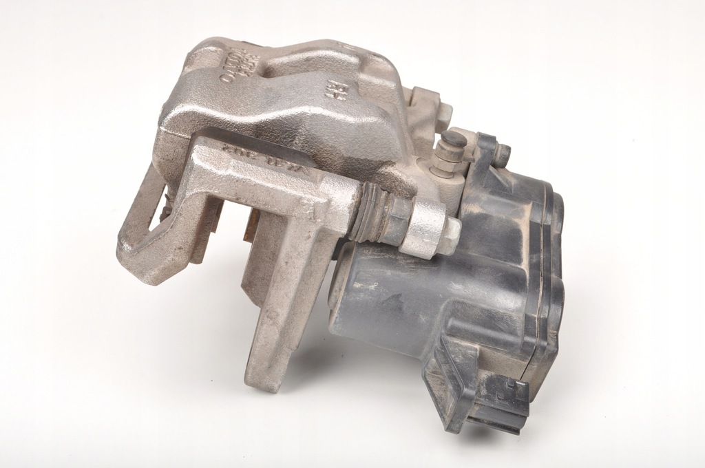 фото №6, Volvo xc40 ii суппорт тормозной правый задняя 31471181