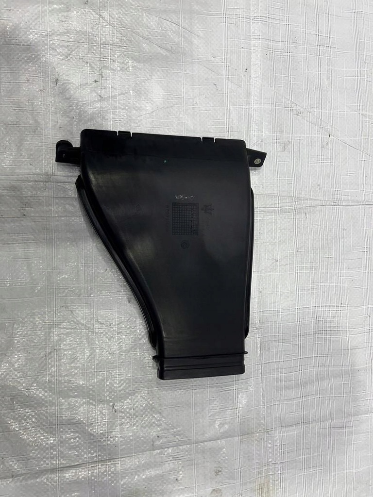 фото №1, Maserati levante впуск повітрозабірник повітря 670033069