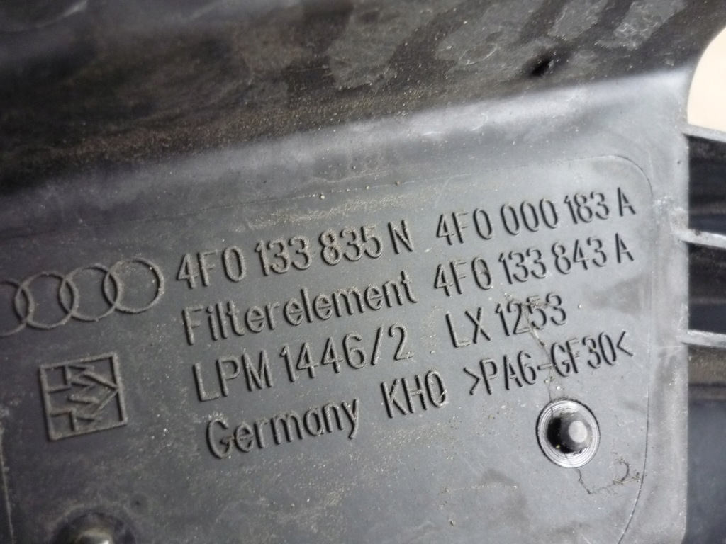 Купити Корпус фільтра + витратомір audi a6 c6 2.0 tfsi 170km bpj