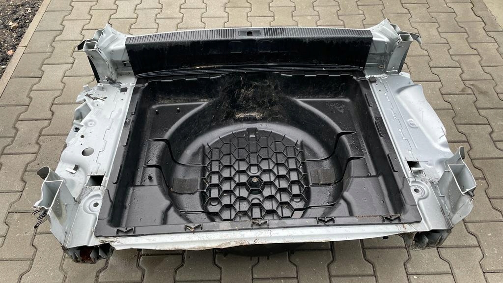 фото №5, Audi a8 d3 pas задній піддон чверть задня