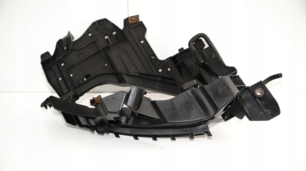 фото №8, Направляющая лампы левый перед audi a4 b8 07-11r