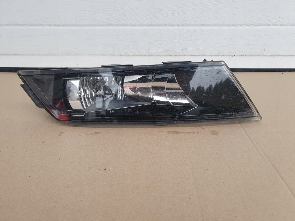 фото №1, Протитуманна фара лівий skoda superb iii oryg