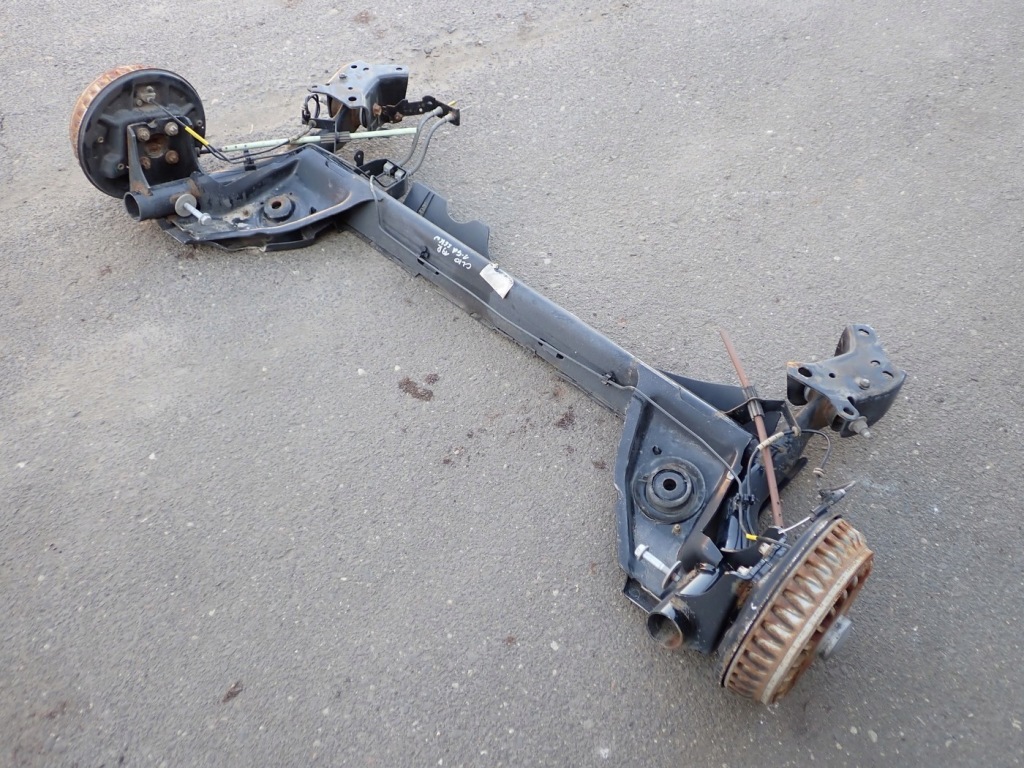 Купити Балка вісь  підвіска задній задня комплектна гальмівні барабани renault clio iv 4