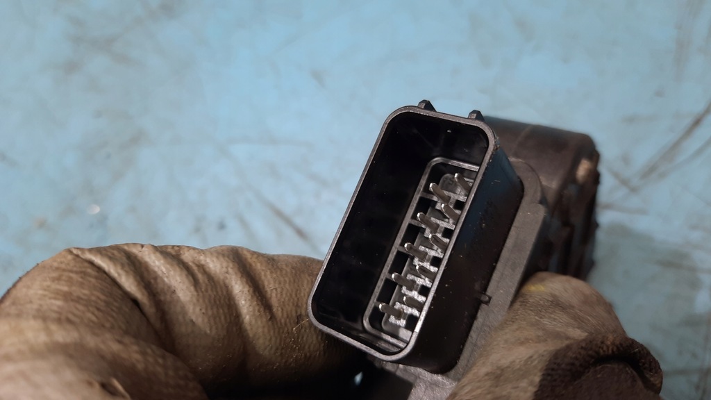 фото №4, Замок дверь правый перед 30663976 volvo s40 ii