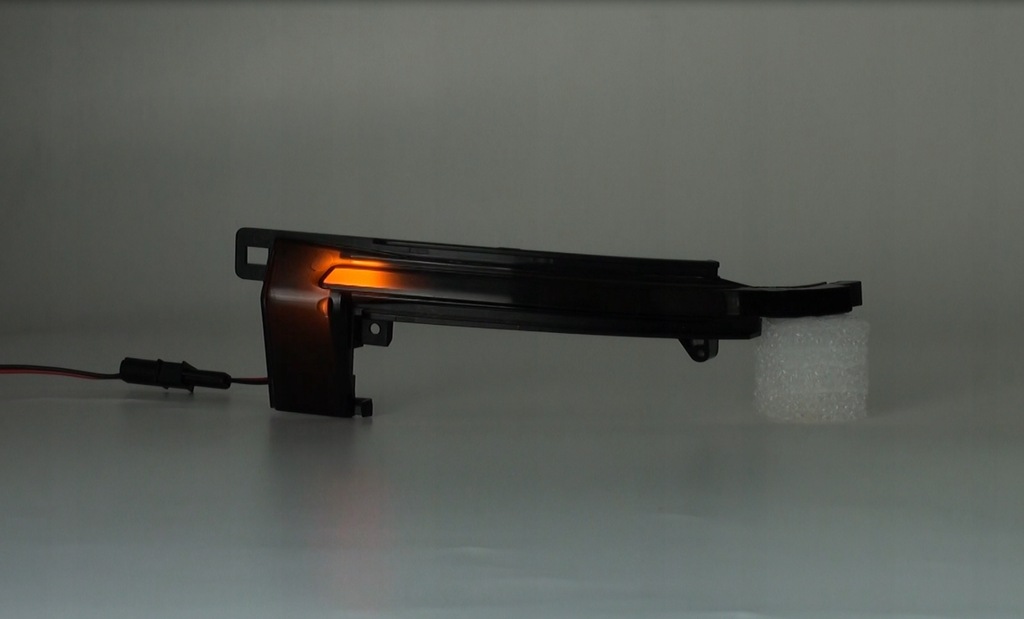 фото №8, Audi r8 динамические поворотники smoke w зеркало