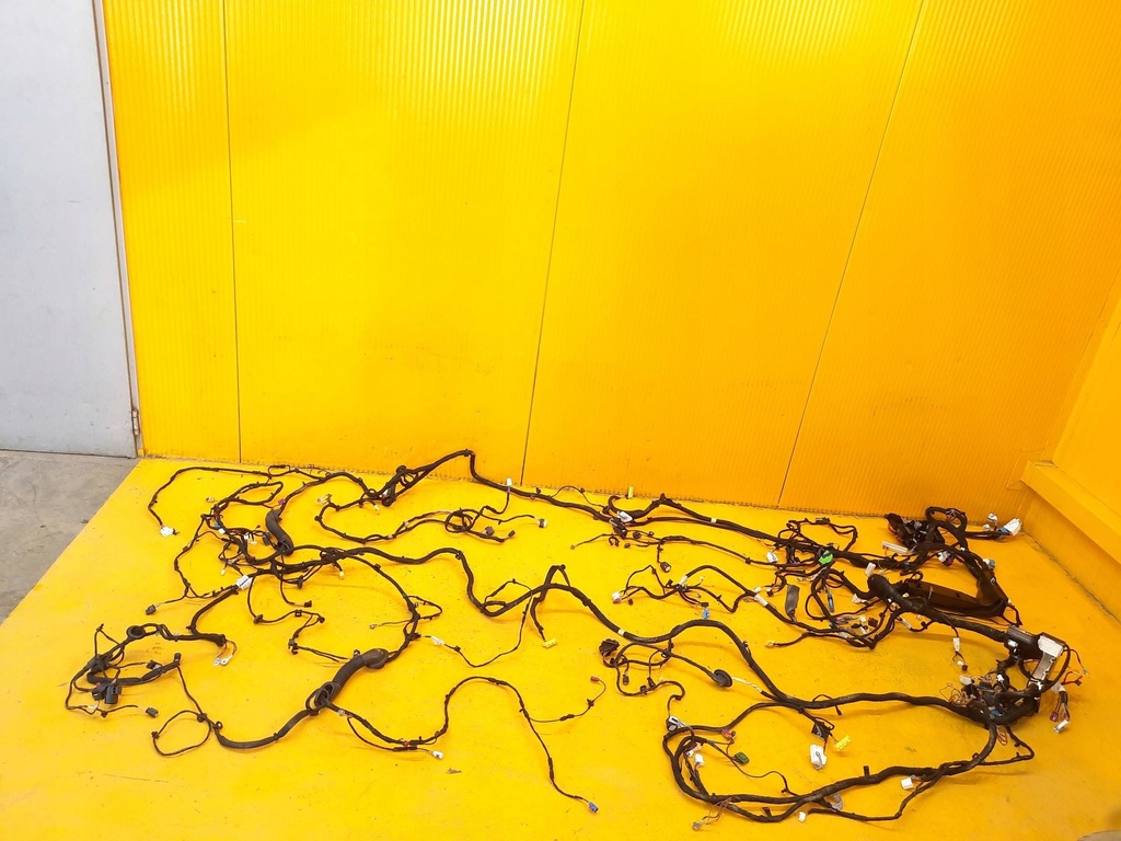 фото №1, Mercedes-benz glb w247 джгут електропроводка салону a1779060002