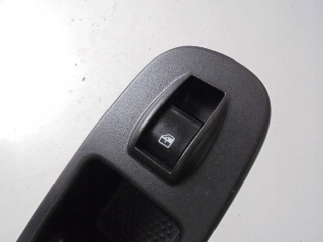 фото №4, Панель скло правий перед fiat 500l 2016 rok