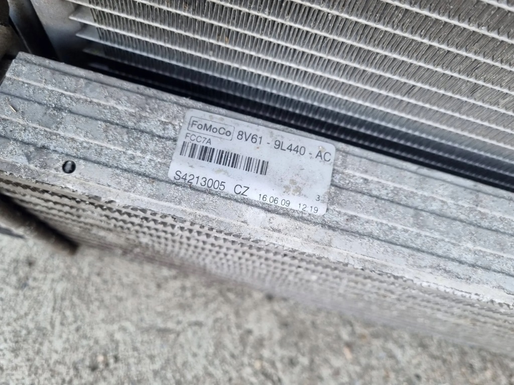 Ford focus mk2 комплект радиатор вентилятор 3m5h-8c607-rj 1.6 tdci Недорого