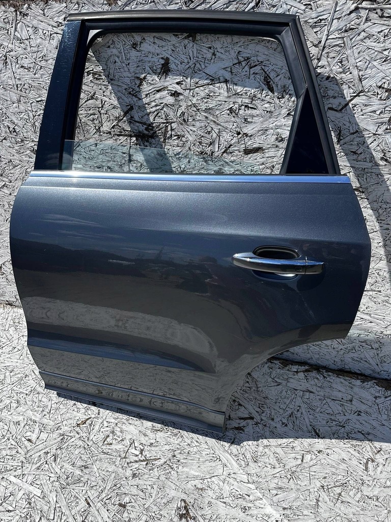 фото №1, Q5 8r дверь левая задняя задние серые lz7s