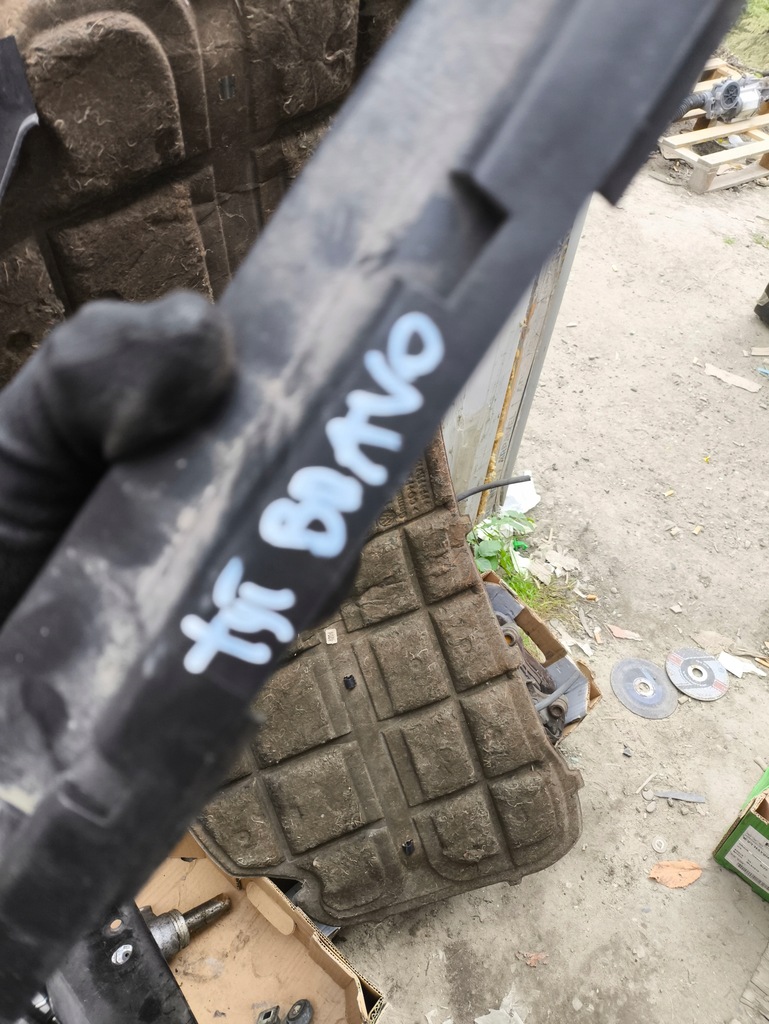 фото №7, Направляющая бампера заднего задняя 51775458 fiat bravo 2 ii 2007-2014r средний e